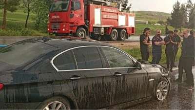 Siirt'te iki otomobilin &ccedil;arpıştığı kazada 4 kişi yaralandı