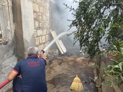 Siirt'te odunlukta &ccedil;ıkan yangın s&ouml;nd&uuml;r&uuml;ld&uuml;