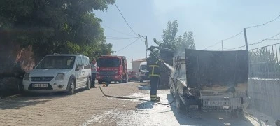 Siirt'te park halindeki otomobilde &ccedil;ıkan yangın s&ouml;nd&uuml;r&uuml;ld&uuml;