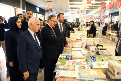 Siirt'te "10. Kitap Fuarı" a&ccedil;ıldı