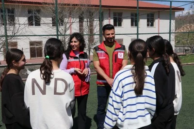 Siirt'te yaratıcı dramayla &ouml;ğrencilerin empati ve iletişim becerileri artırılıyor