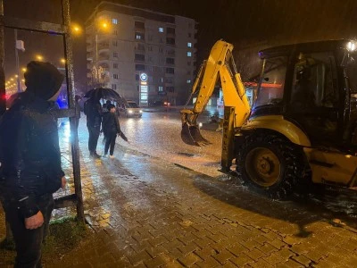 Siirt Valiliğinden Kurtalan il&ccedil;esinde etkili olan sağanağa ilişkin a&ccedil;ıklama