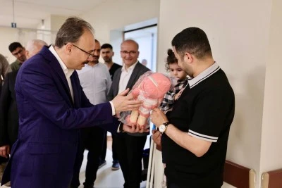 Siirt Valisi Kızılkaya'dan g&ouml;rev başındaki personele bayram ziyareti