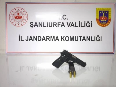 Silah ka&ccedil;ak&ccedil;ılığı operasyonunda 3 ş&uuml;pheli yakalandı