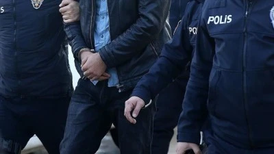 Silah ka&ccedil;ak&ccedil;ılığı operasyonunda 3 zanlı yakalandı