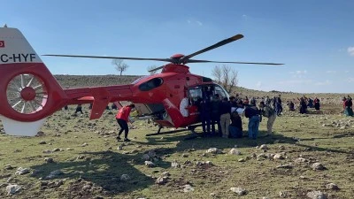 Silahla yaralanan kişi ambulans helikopterle hastaneye ulaştırıldı