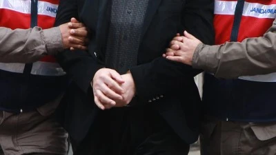 Silahlı kavgada 1 kişi &ouml;ld&uuml;, 2 kişi yaralandı