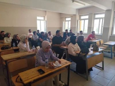 Silopi'de &ouml;ğretmenlere y&ouml;nelik seminer d&uuml;zenlendi