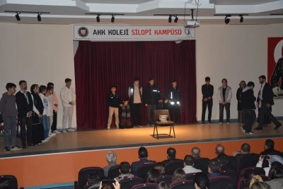 Silopi'de "Boş Sandalye" adlı oyun sahnelendi