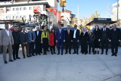 Şırnak Belediyesi 6 yeni aracı t&ouml;renle hizmete aldı