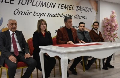 Şırnak Belediyesi yeni evlenen 24 &ccedil;ifte 60'ar bin lira &ccedil;eyiz desteğinde bulundu
