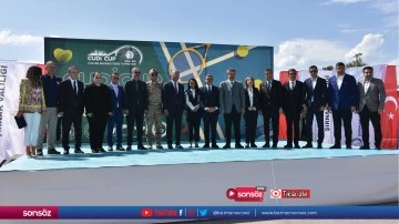 Şırnak'ta 3. Uluslararası Cudi Cup Tenis Turnuvası gösteri maçı ile başladı