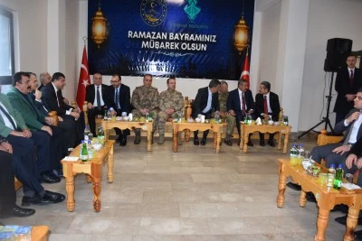Şırnak'ta bayramlaşma t&ouml;reni d&uuml;zenlendi