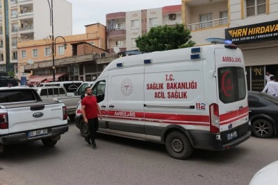 Şırnak'ta bı&ccedil;aklı kavgada 2 kişi yaralandı