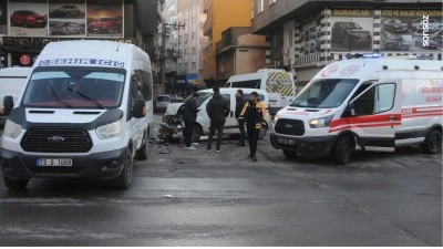 Şırnak'ta minib&uuml;se &ccedil;arpan hafif ticari aracın s&uuml;r&uuml;c&uuml;s&uuml; yaralandı