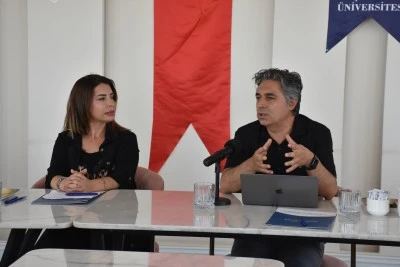Şırnak'ta "Bilim Kafe" etkinliğinde "Osmanlı Devleti'nde Gelir Dağılımı" anlatıldı