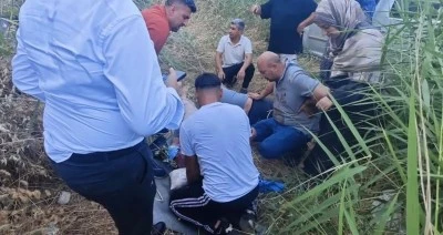 Şırnak'ta şarampole devrilen hafif ticari ara&ccedil;taki 1 kişi &ouml;ld&uuml;, 4 kişi yaralandı
