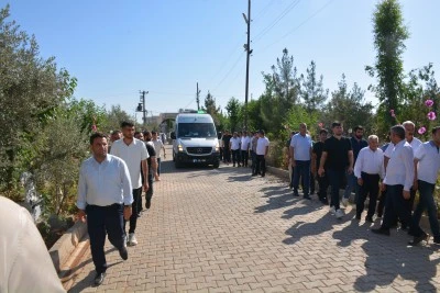 Şırnak'ta şarampole devrilen hafif ticari ara&ccedil;taki 3 kişi &ouml;ld&uuml;, 3 kişi yaralandı