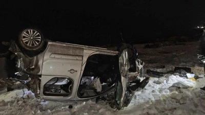 Şırnak'ta şarampole yuvarlanan hafif ticari aracın s&uuml;r&uuml;c&uuml;s&uuml; yaralandı