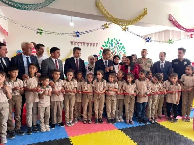 Şırnak'ta şehit bebek ve &ccedil;ocuklar anısına k&uuml;t&uuml;phane kuruldu