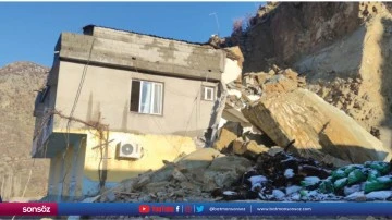Şırnak'ta yamaçtan kopan kaya parçaları bir eve zarar verdi