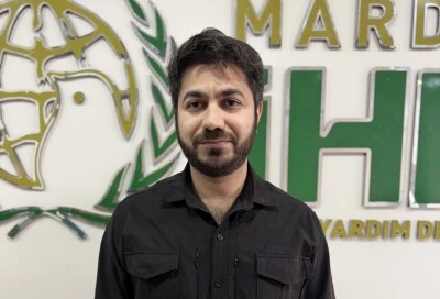 Şırnaklı hayırsever Filistinlilere destek i&ccedil;in aracını bağışladı