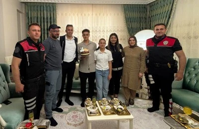 Siverek'te şehit polisin oğluna doğum g&uuml;n&uuml; s&uuml;rprizi