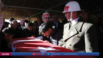 Son yolculuğuna uğurlandı
