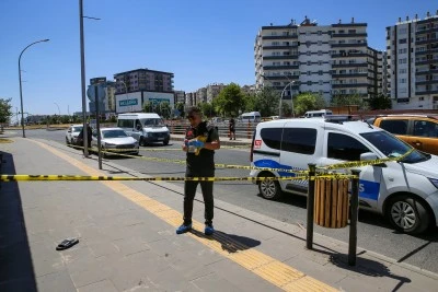 Sopalı ve silahlı kavgada 3 kişi yaralandı