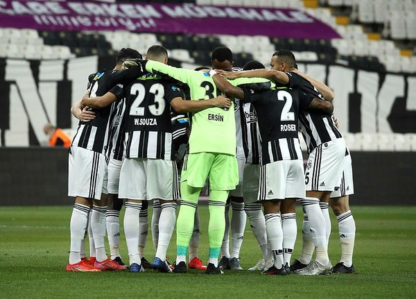 S&uuml;per Lig'de tarihi sezonun şampiyonu Beşiktaş