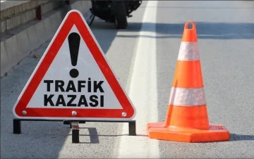 Takla atan otomobildeki 3 kişi hayatını kaybetti