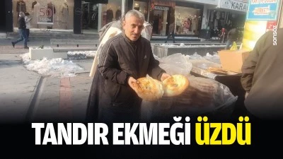 Tandır ekmeği &uuml;zd&uuml;