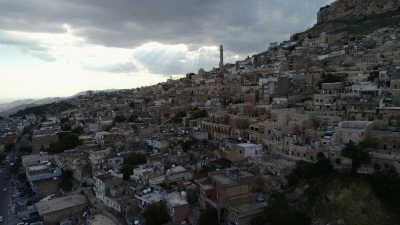 Tarih ve k&uuml;lt&uuml;r şehirleri Diyarbakır ve Mardin'de bayram tatili yoğunluğu yaşanıyor