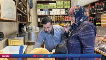 Tarihi handaki d&uuml;kkan 5. kuşakla hizmette