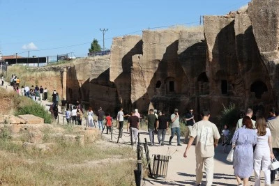 Tarihi kentte turizm hareketliliği bayram tatiliyle ta&ccedil;landı