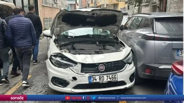 Tartışma sonrası ters y&ouml;ne giren otomobil &uuml;&ccedil; araca &ccedil;arptı