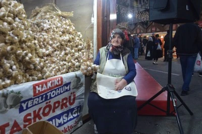 Taşk&ouml;pr&uuml; sarımsağı, fuarda ilgi topladı