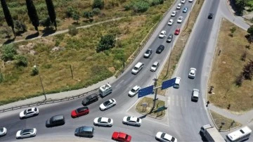  Tatilciler d&ouml;n&uuml;ş yolunda yoğunluk oluşturdu