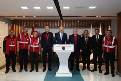 TBMM Başkanı Kurtulmuş, Şırnak'ta valiliği ve belediyeyi ziyaret etti