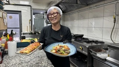 Tekirdağ'da restoran a&ccedil;an G&uuml;ney Koreli aş&ccedil;ı, &uuml;lkesinin lezzetlerini tanıtıyor
