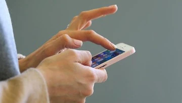 Telefonuna gelen bildirimi a&ccedil;ınca banka hesabındaki parası &ccedil;ekildi