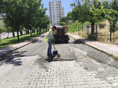 Temizlik Ekipleri, d&ouml;rt koldan &ccedil;alışıyor
