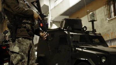 Ter&ouml;r &ouml;rg&uuml;t&uuml; DEAŞ operasyonunda 11 ş&uuml;pheli yakalandı