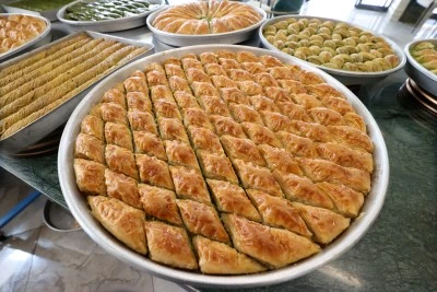 Tescilli Antep baklavasında &uuml;retim bayram i&ccedil;in iki katına &ccedil;ıktı