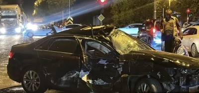 Tırla otomobilin &ccedil;arpıştığı kazada 1 kişi yaralandı