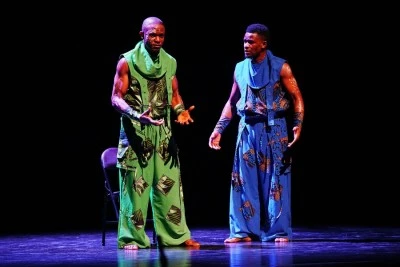Tiyatro Festivali 6&rsquo;ncı g&uuml;n&uuml;nde: Barışın ritmi sahneye yansıdı