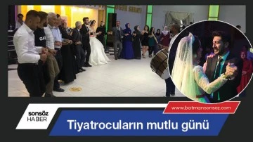 Tiyatrocuların mutlu g&uuml;n&uuml;