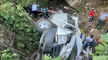 Tokat'ta Minib&uuml;s Devrildi: 26 Yaralı
