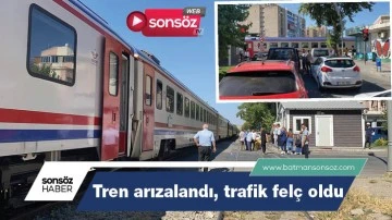 Tren arızalandı, trafik fel&ccedil; oldu