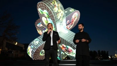 Trendyol Sanat G&uuml;ven&ccedil; &Ouml;zel'in "Neuroflux" enstalasyonunu İstanbul'da sergiledi